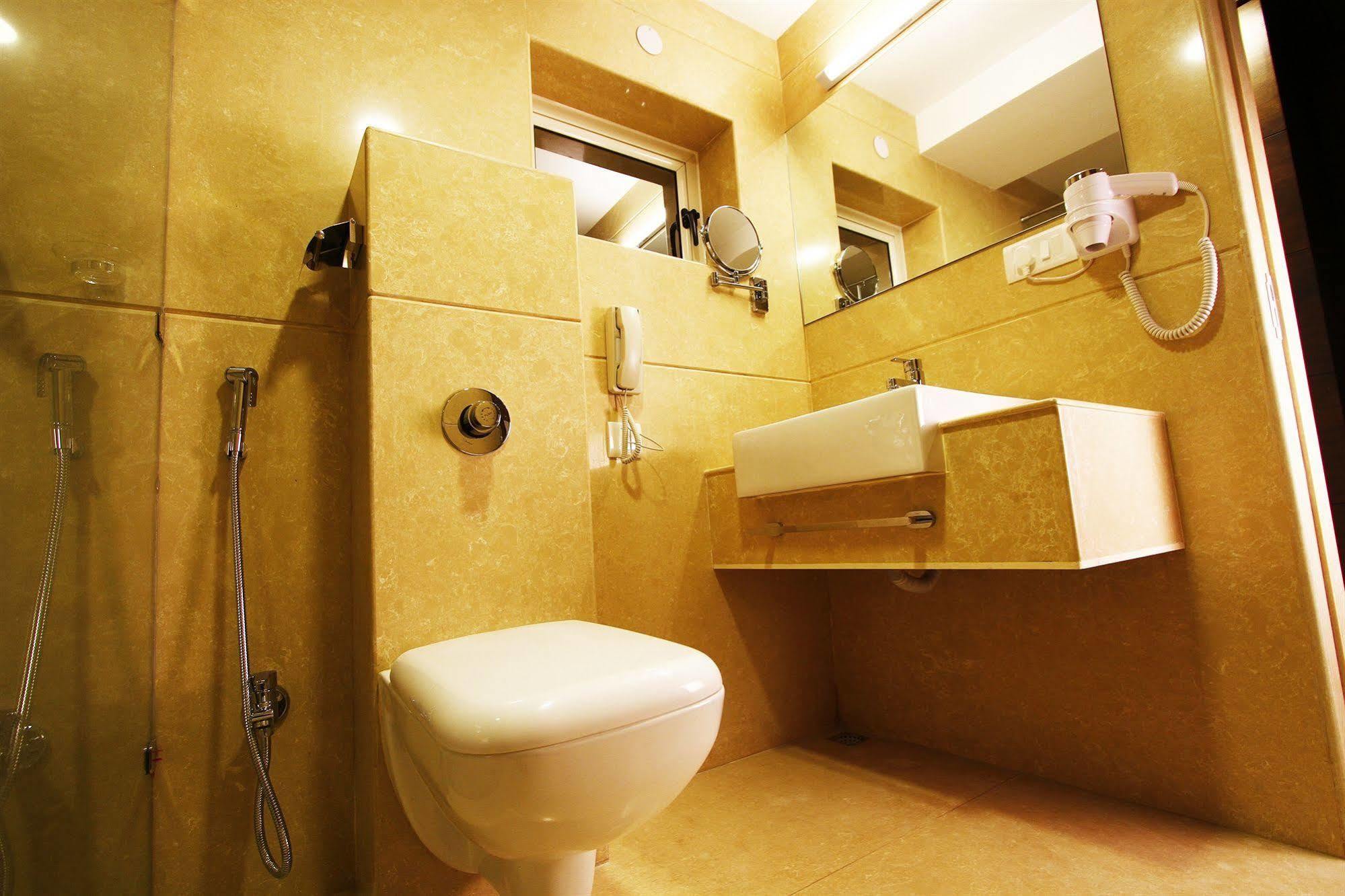 Hotel La Capitol Panaji Eksteriør bilde